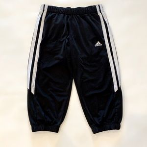 Women’s Adidas Capris Joggers Size Medium